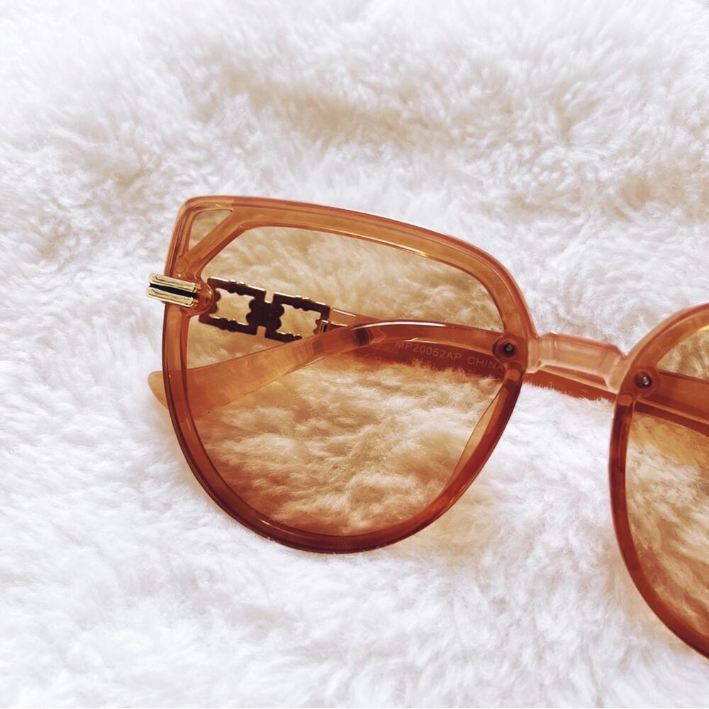 Liana Clear Tan Sleek Sunglasses - Picture 2 of 10